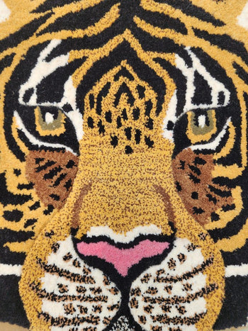 Handcrafted tiger face rug in organic cotton by Dhonk Craft, Ranthambore artisans