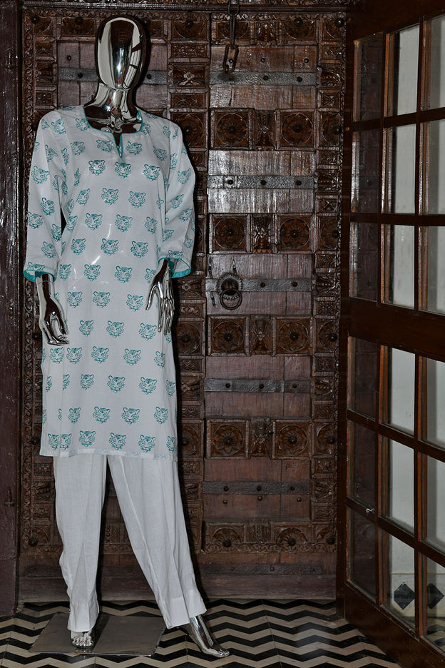 Premier Dhonk Kurta