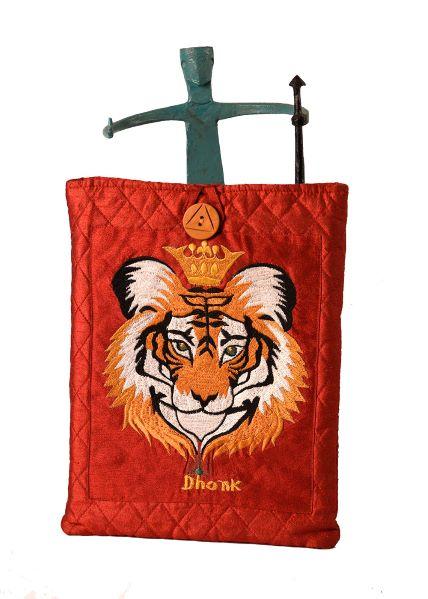 Quilted Tablet & iPad Cover – Stylish & Protective Tech Sleeve