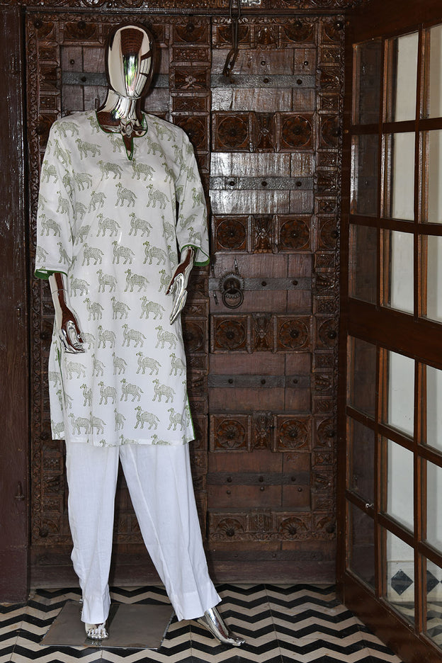 Premier Dhonk Kurta